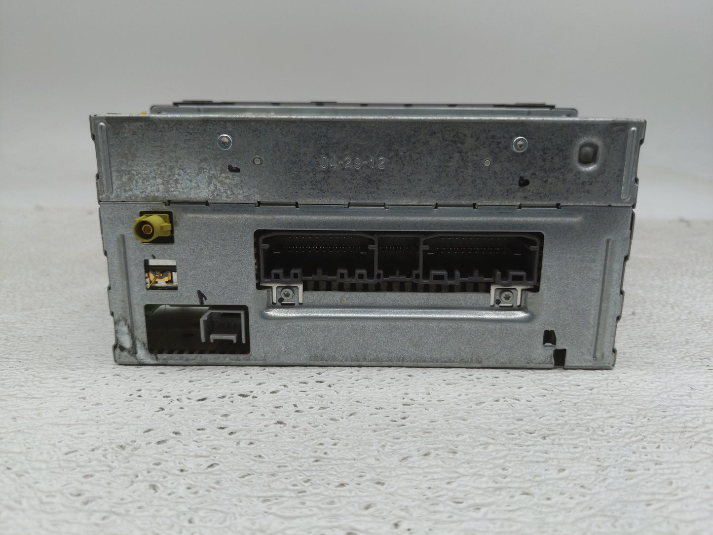 2012 Chrysler Town & Country Radio AM FM Cd Player Receiver Replacement P/N:P05091209AE Fits OEM Used Auto Parts - Oemusedau