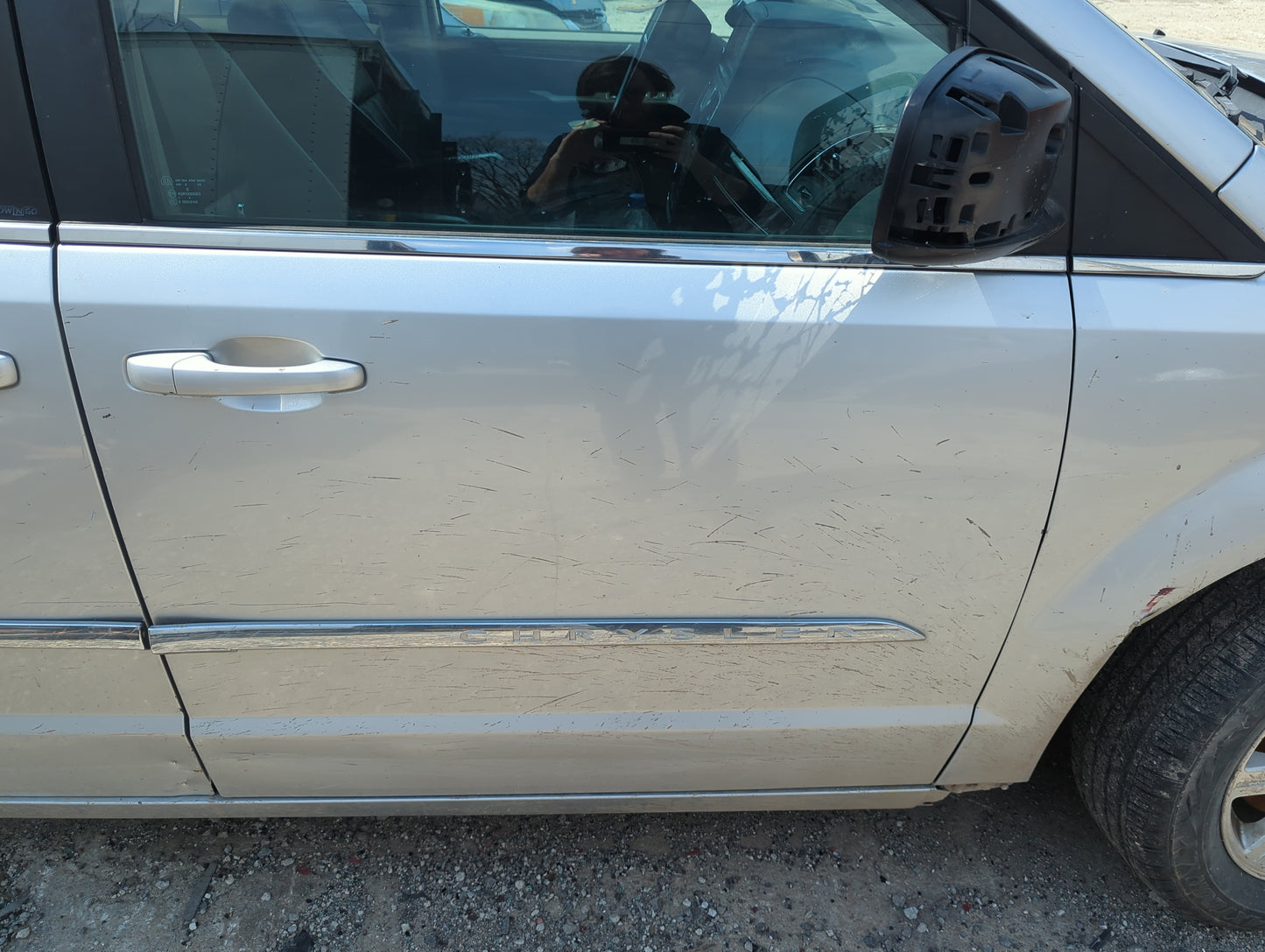 2008-2016 Chrysler Town & Country Passenger Front Door Oem - Oemusedautoparts1.com