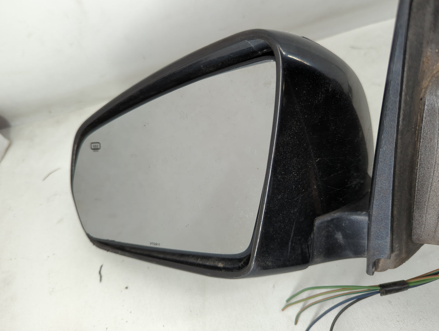 2013-2014 Dodge Avenger Driver Side View Mirror - Left Door Mirror OEM Used - Oemusedautoparts1.com