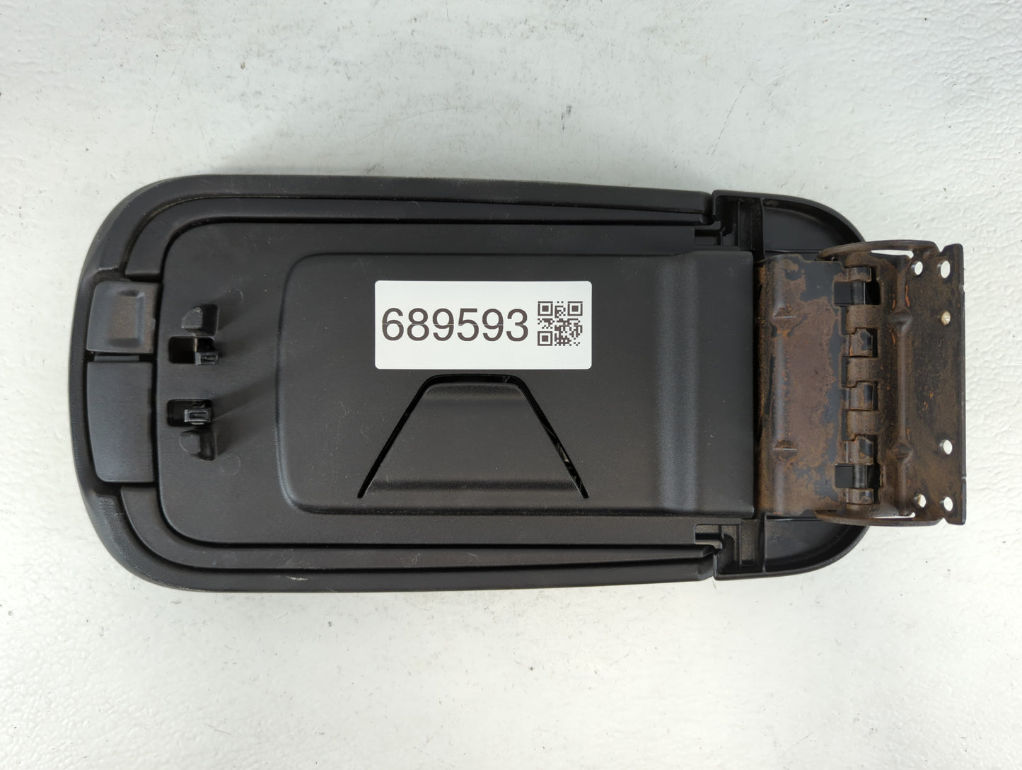 2012 Dodge Avenger Center Console Armrest Cover Lid Black - Oemusedautoparts1.com