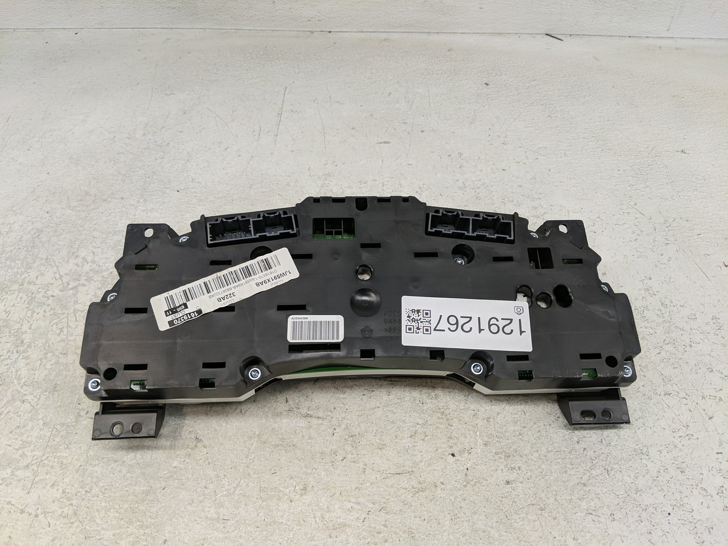 2011-2012 Dodge Caliber Instrument Cluster Speedometer Gauges P/N:P68087322AB Fits Fits 2011 2012 OEM Used Auto Parts - Oemu