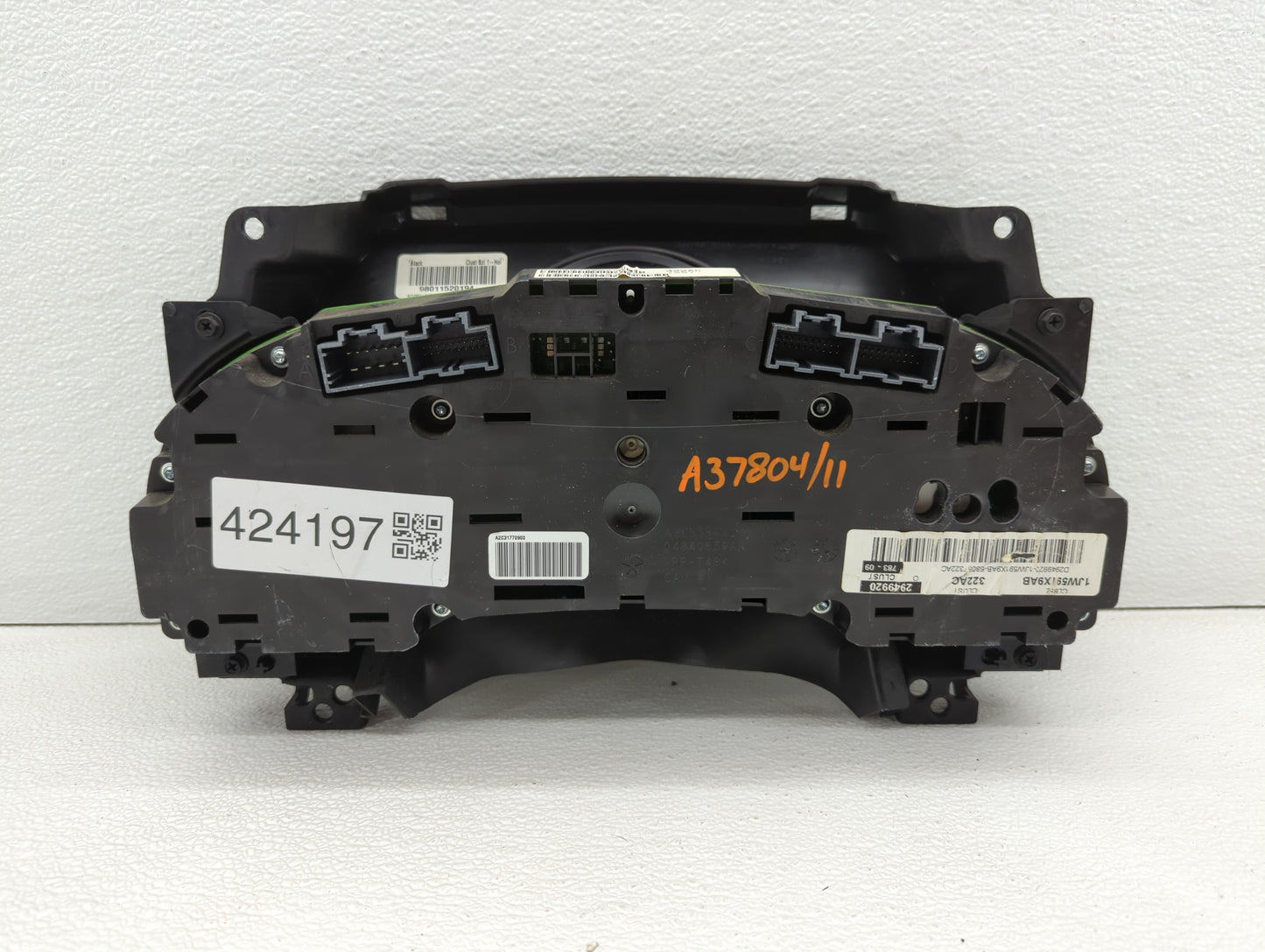 2011-2012 Dodge Caliber Instrument Cluster Speedometer Gauges P/N:P68087322AC P68087322AD Fits Fits 2011 2012 OEM Used Auto