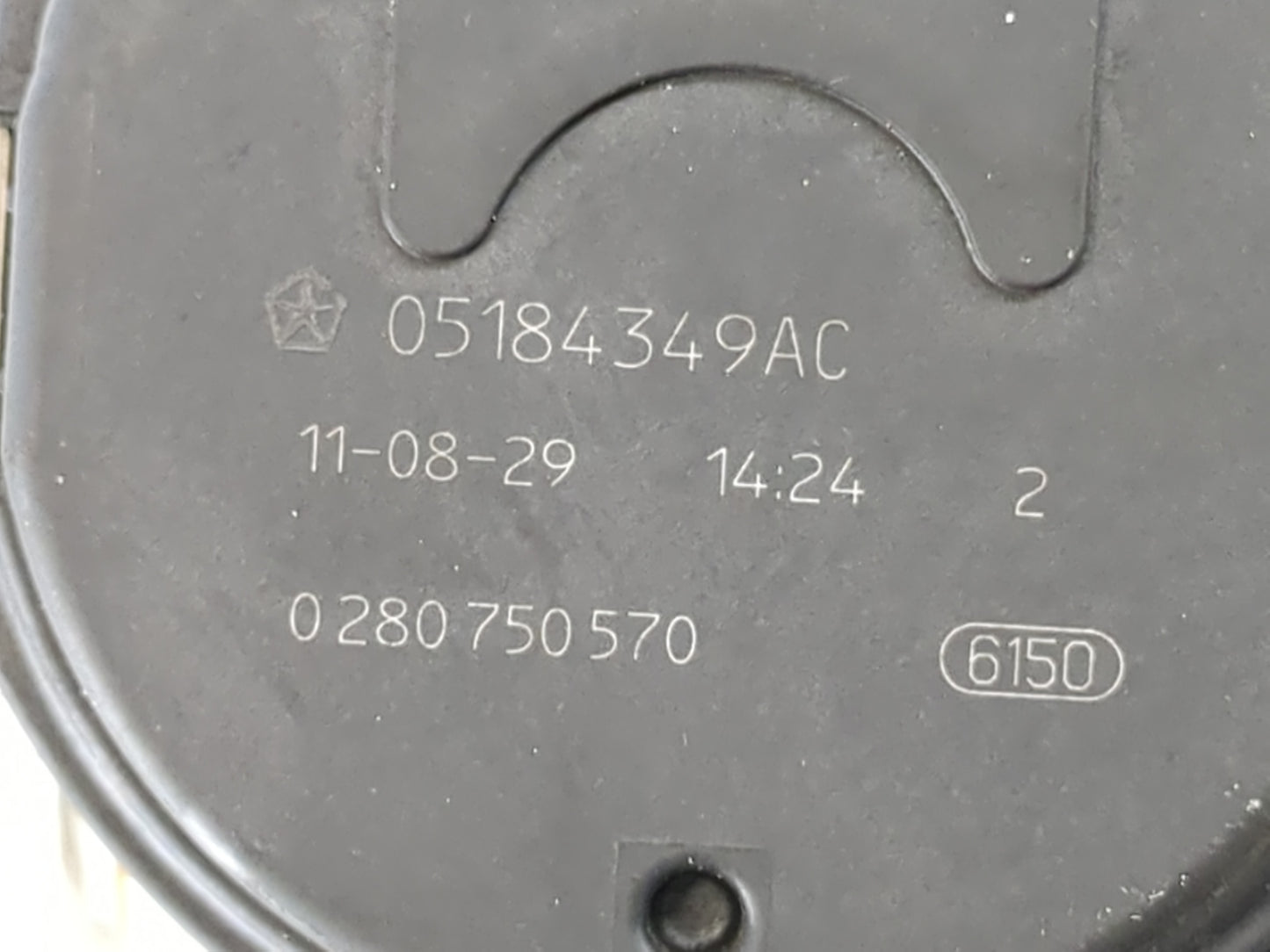 2012 Dodge Caravan Throttle Body P/N:05184349AC Fits Fits 2011 2013 2014 2015 2016 2017 2018 2019 2020 2021 2022 OEM Used Au