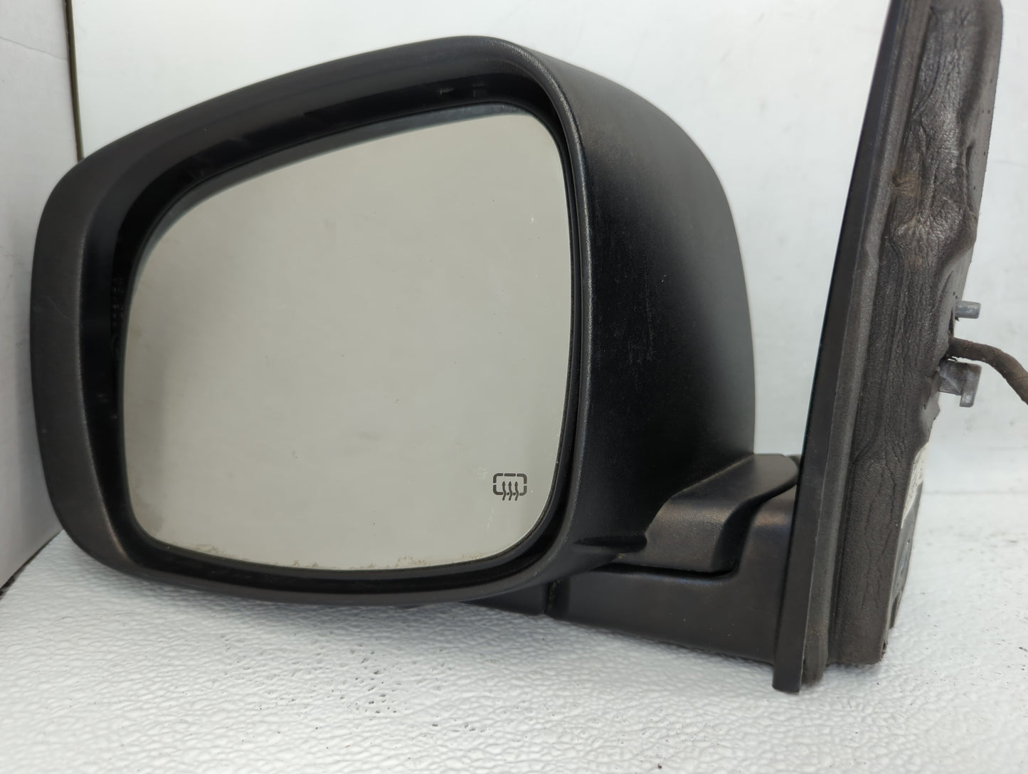 2012 Dodge Caravan Driver Side View Mirror - Left Door Mirror OEM Used - Oemusedautoparts1.com