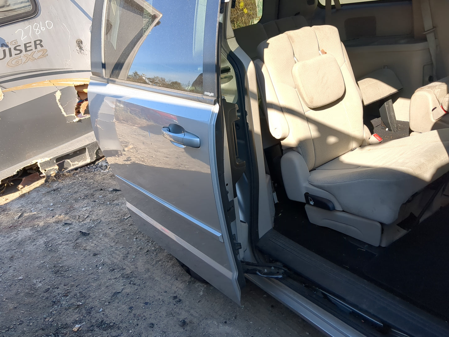 2008-2020 Dodge Grand Caravan Passenger Rear Door Oem - Oemusedautoparts1.com