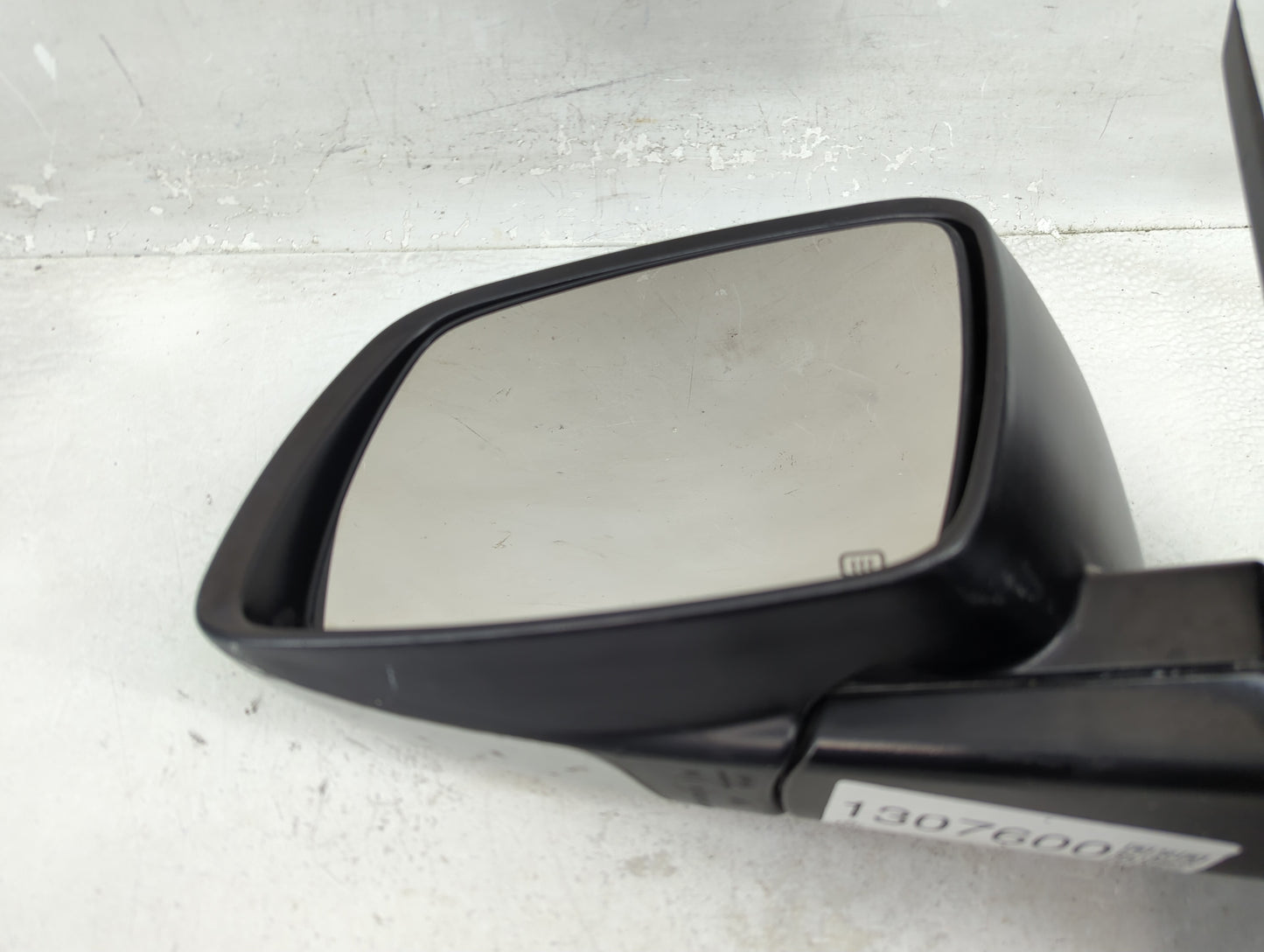 2012 Dodge Journey Driver Side View Mirror - Left Door Mirror OEM Used - Oemusedautoparts1.com