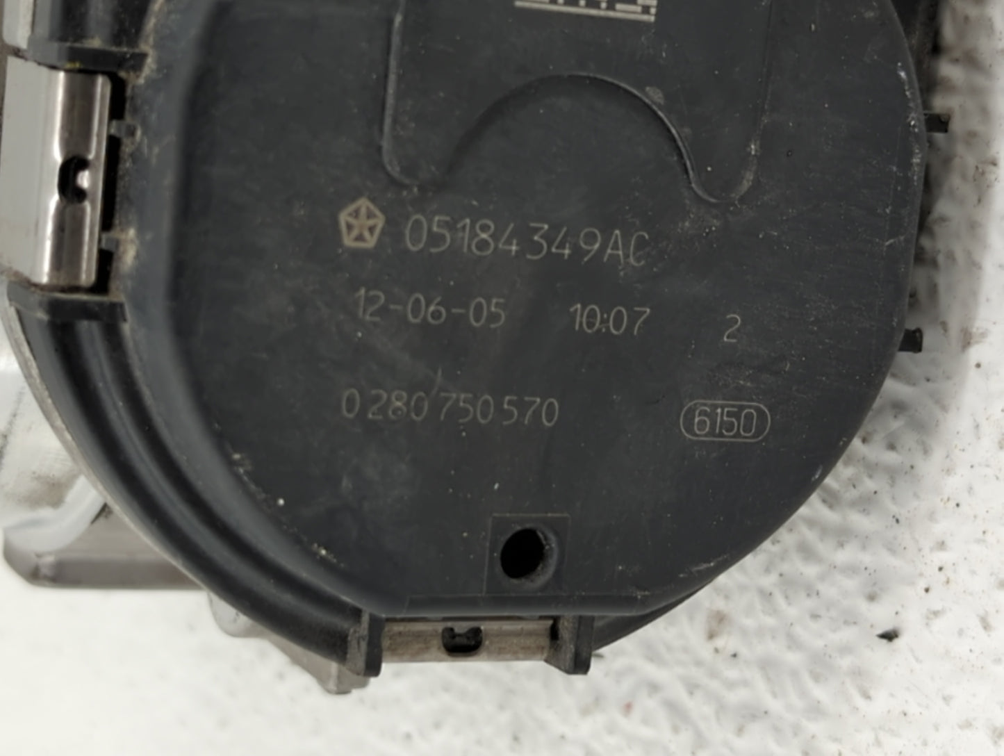 2011-2017 Dodge Journey Throttle Body P/N:05184349AF 05184349AD, 05184349AB Fits Fits 2011 2012 2013 2014 2015 2016 2017 201