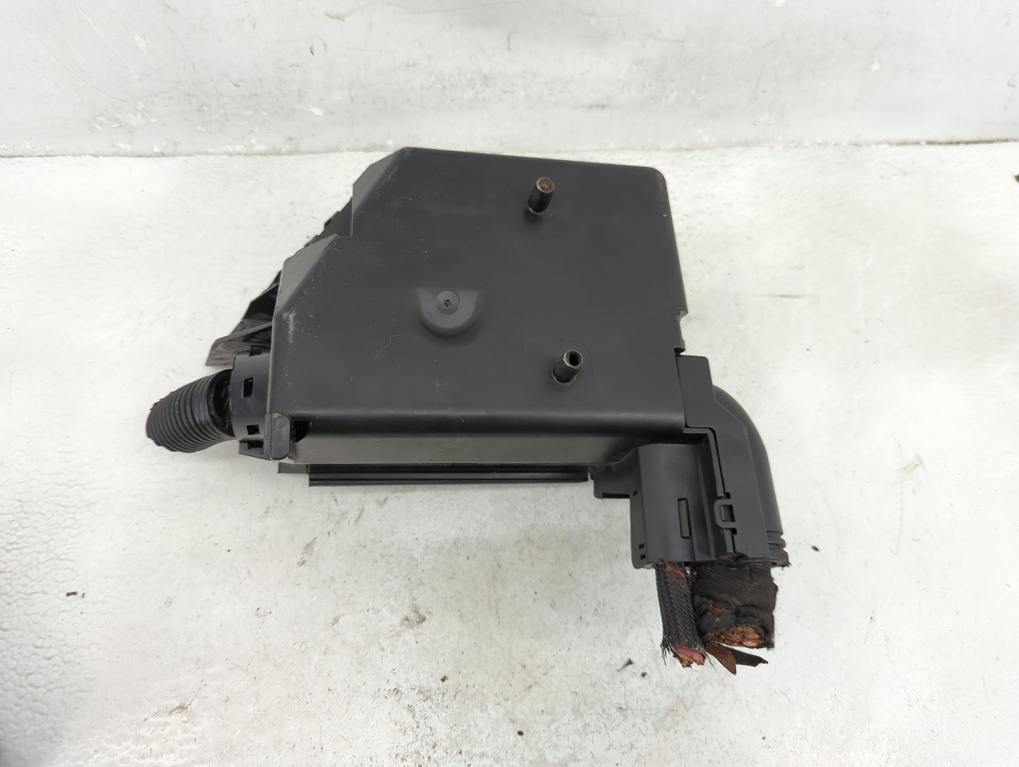 2012-2017 Fiat 500 Fusebox Fuse Box Panel Relay Module P/N:53100999 Fits Fits 2012 2013 2014 2015 2016 2017 OEM Used Auto Pa