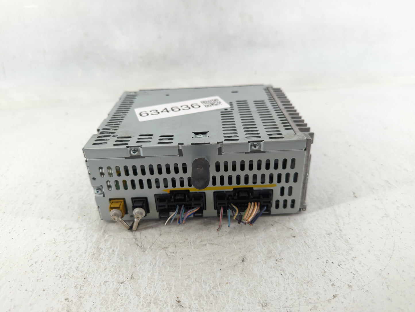 2012 Ford Edge Radio AM FM Cd Player Receiver Replacement P/N:CT4T-19C107-BD Fits Fits 2013 OEM Used Auto Parts - Oemusedaut