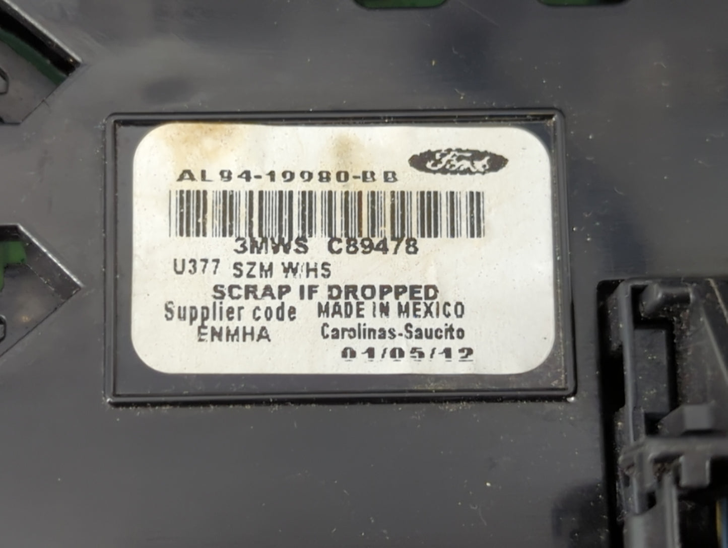 2011-2012 Ford Escape Radio AM FM Cd Player Receiver Replacement P/N:AL84-19980-BB Fits Fits 2011 2012 OEM Used Auto Parts -