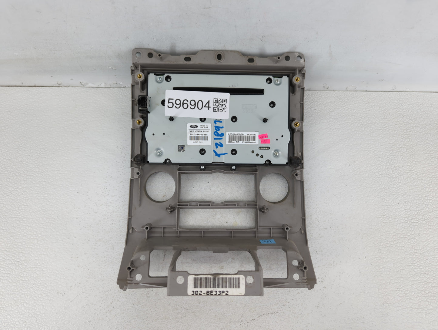 2009-2012 Ford Escape Radio Control Panel - Oemusedautoparts1.com