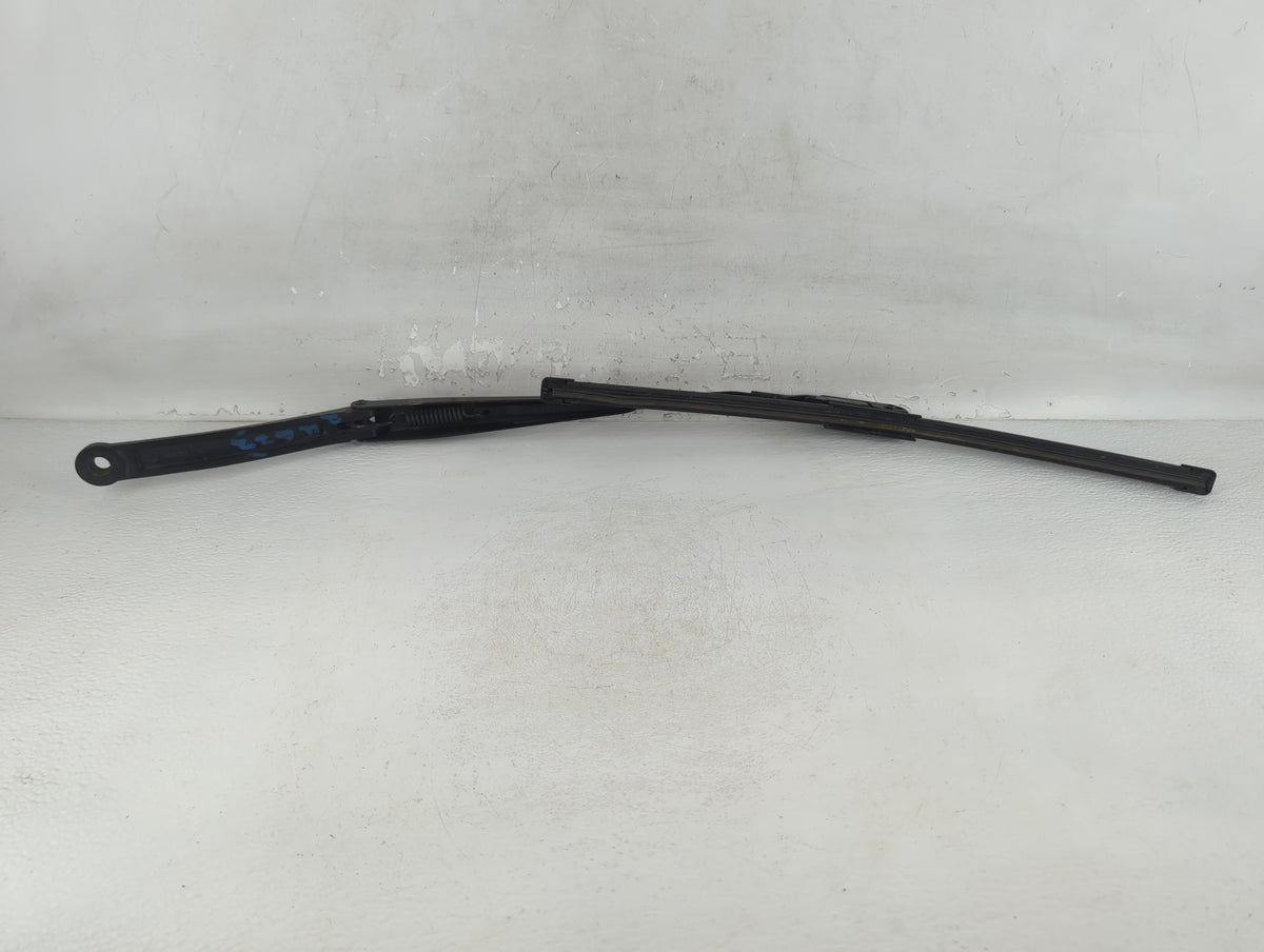 2012 Ford Escape Front Drivers Wiper Arm Oem - Oemusedautoparts1.com