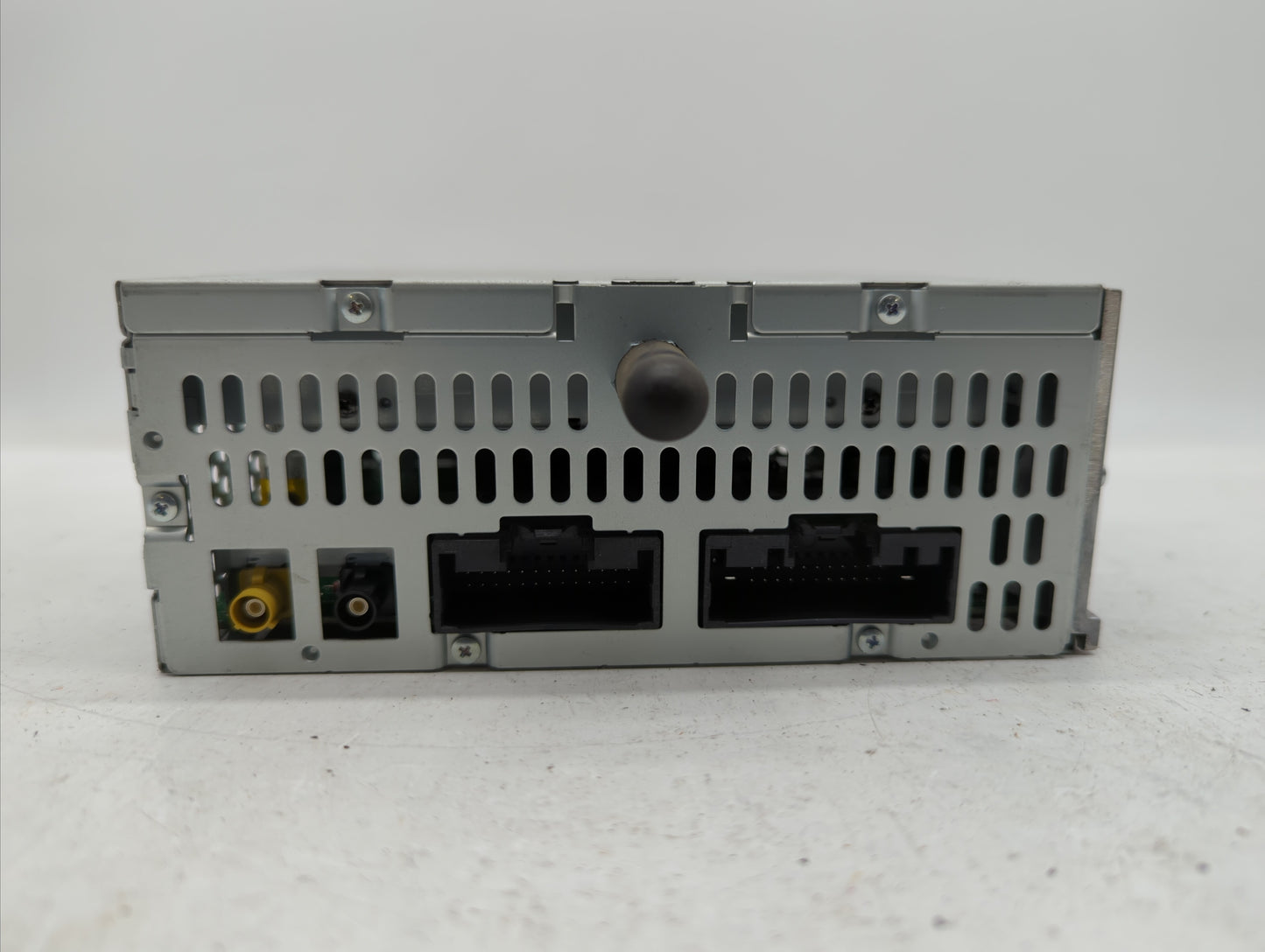 2012 Ford Explorer Radio AM FM Cd Player Receiver Replacement P/N:CB5T-19C107-BC CB5T-19C107-BB Fits OEM Used Auto Parts - O