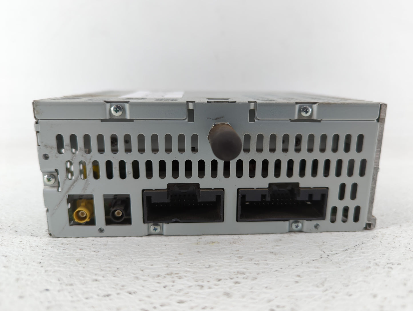 2012-2012 Ford Explorer Am Fm Cd Player Radio Receiver - Oemusedautoparts1.com