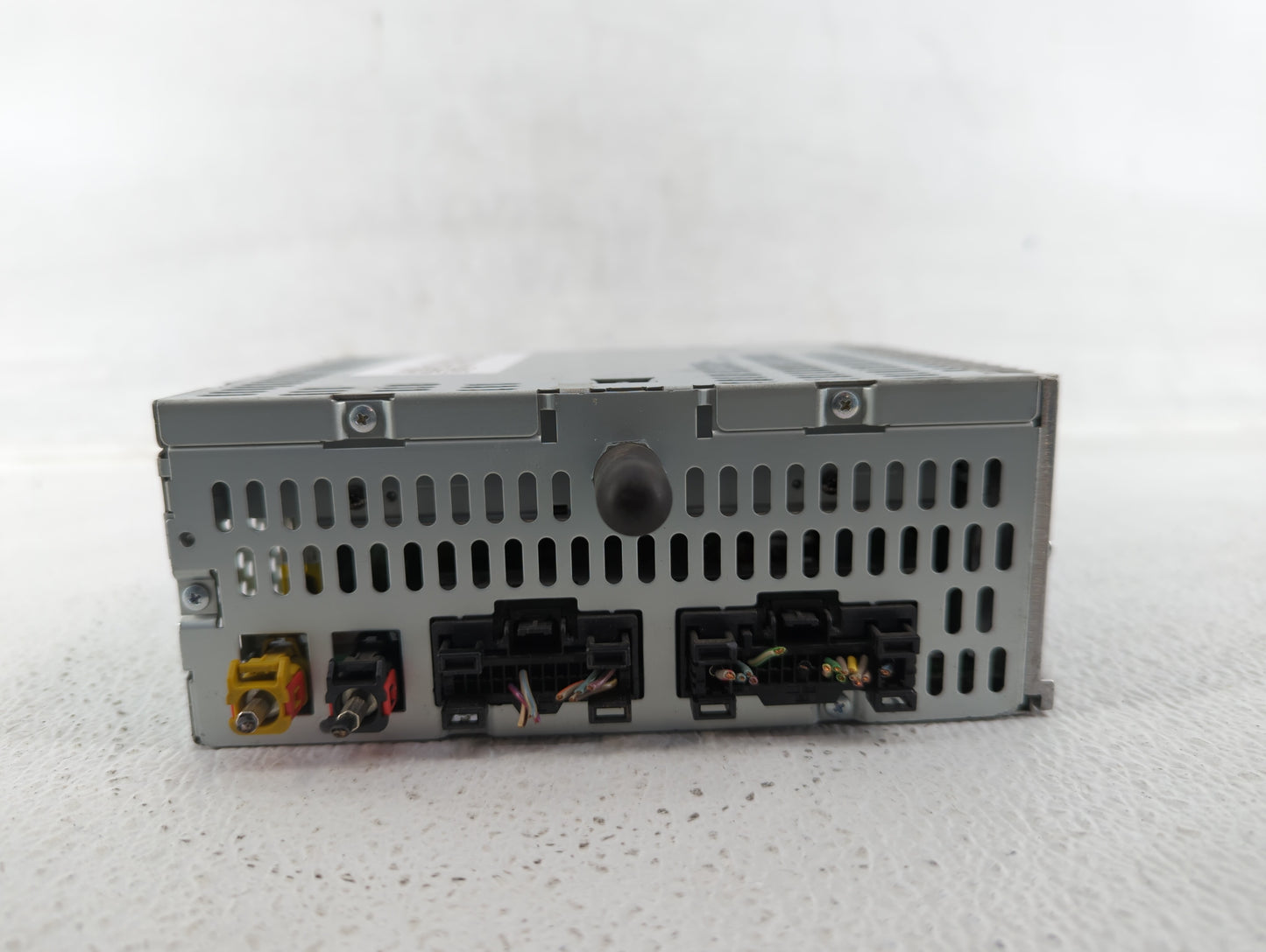 2012-2012 Ford Explorer Am Fm Cd Player Radio Receiver - Oemusedautoparts1.com