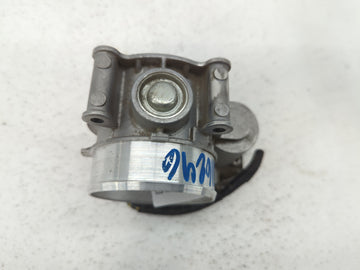 2011-2016 Ford F-150 Throttle Body P/N:BL3E-AA BL3E-AE, BL3E-9F991-AG Fits Fits 2011 2012 2013 2014 2015 2016 2017 2018 2019 OEM Used Auto Parts