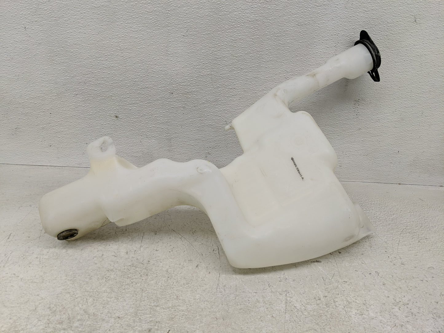 2011-2019 Ford Fiesta Windshield Washer Fluid Reservoir Bottle Oem - Oemusedautoparts1.com