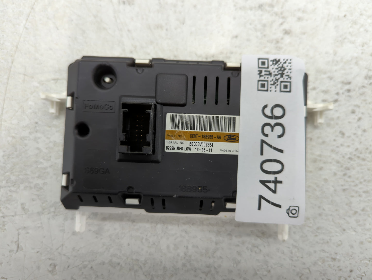 2012-2013 Ford Fiesta Radio AM FM Cd Player Receiver Replacement P/N:CE8T-18B955-AA Fits Fits 2012 2013 OEM Used Auto Parts