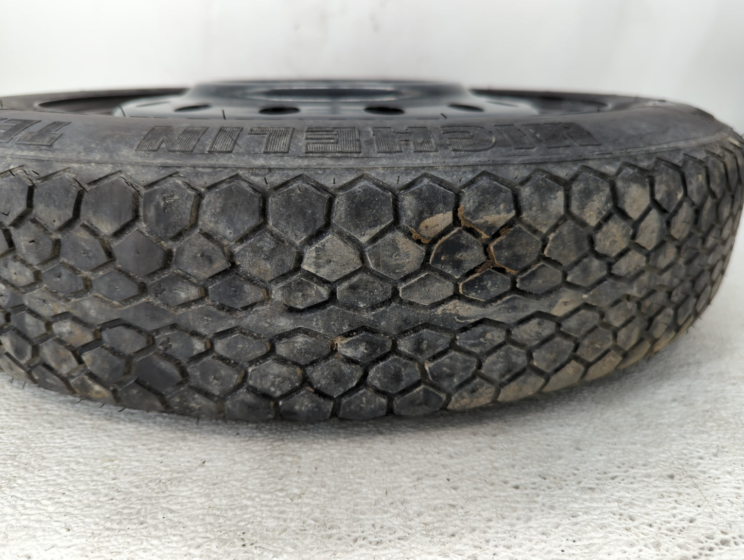 2012-2018 Ford Focus Spare Donut Tire Wheel Rim Oem - Oemusedautoparts1.com