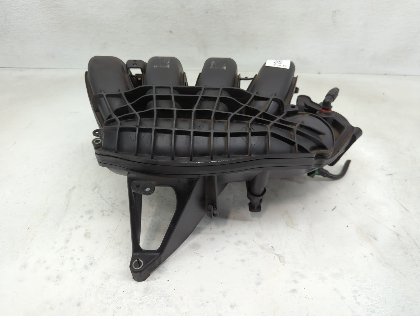2012-2018 Ford Focus Air Intake Manifold P/N:CM5E-9424-BC Fits Fits 2012 2013 2014 2015 2016 2017 2018 2019 2020 2021 2022 O