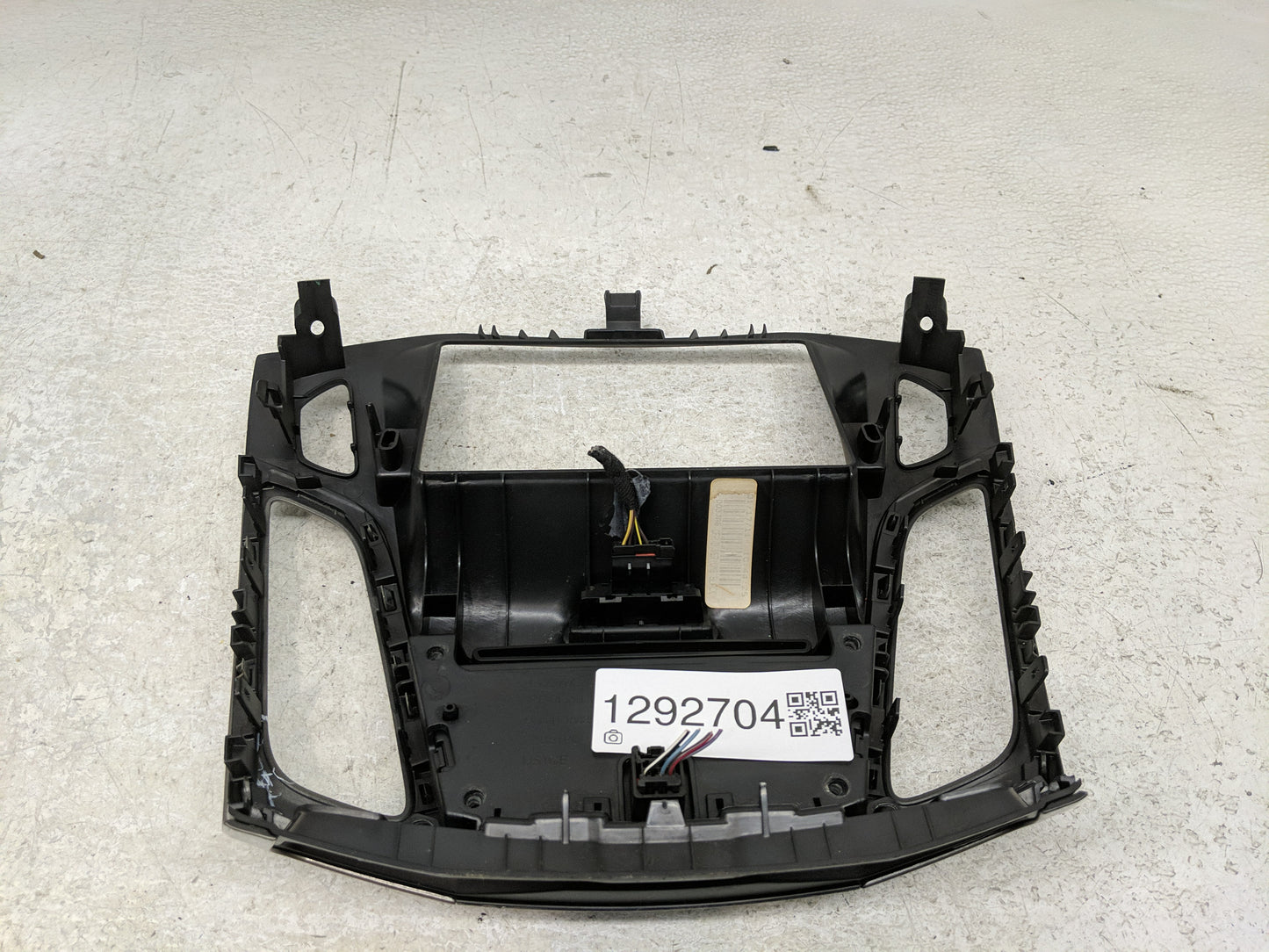 2012 Ford Focus Radio AM FM Cd Player Receiver Replacement P/N:BM51 18835 DAW Fits OEM Used Auto Parts - Oemusedautoparts1.c