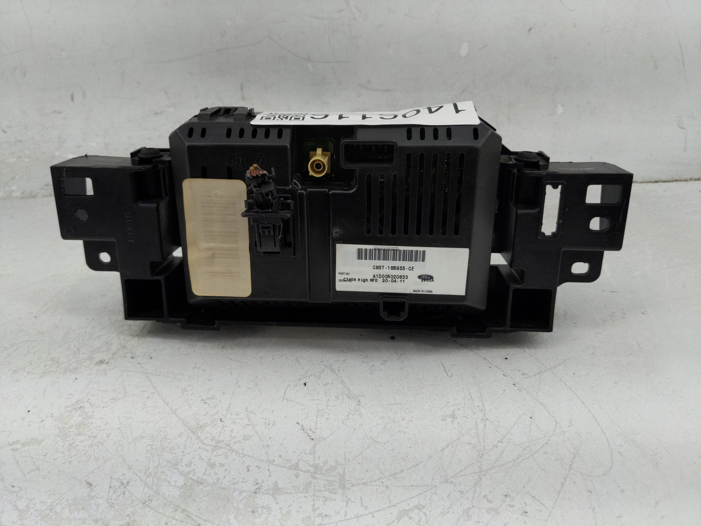 2012-2013 Ford Focus Radio AM FM Cd Player Receiver Replacement P/N:CM5T-188955-CE Fits Fits 2012 2013 OEM Used Auto Parts -