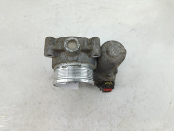 2012-2013 Ford Focus Throttle Body P/N:0 280 750 585 Fits Fits 2012 2013 2014 2015 2016 2017 OEM Used Auto Parts