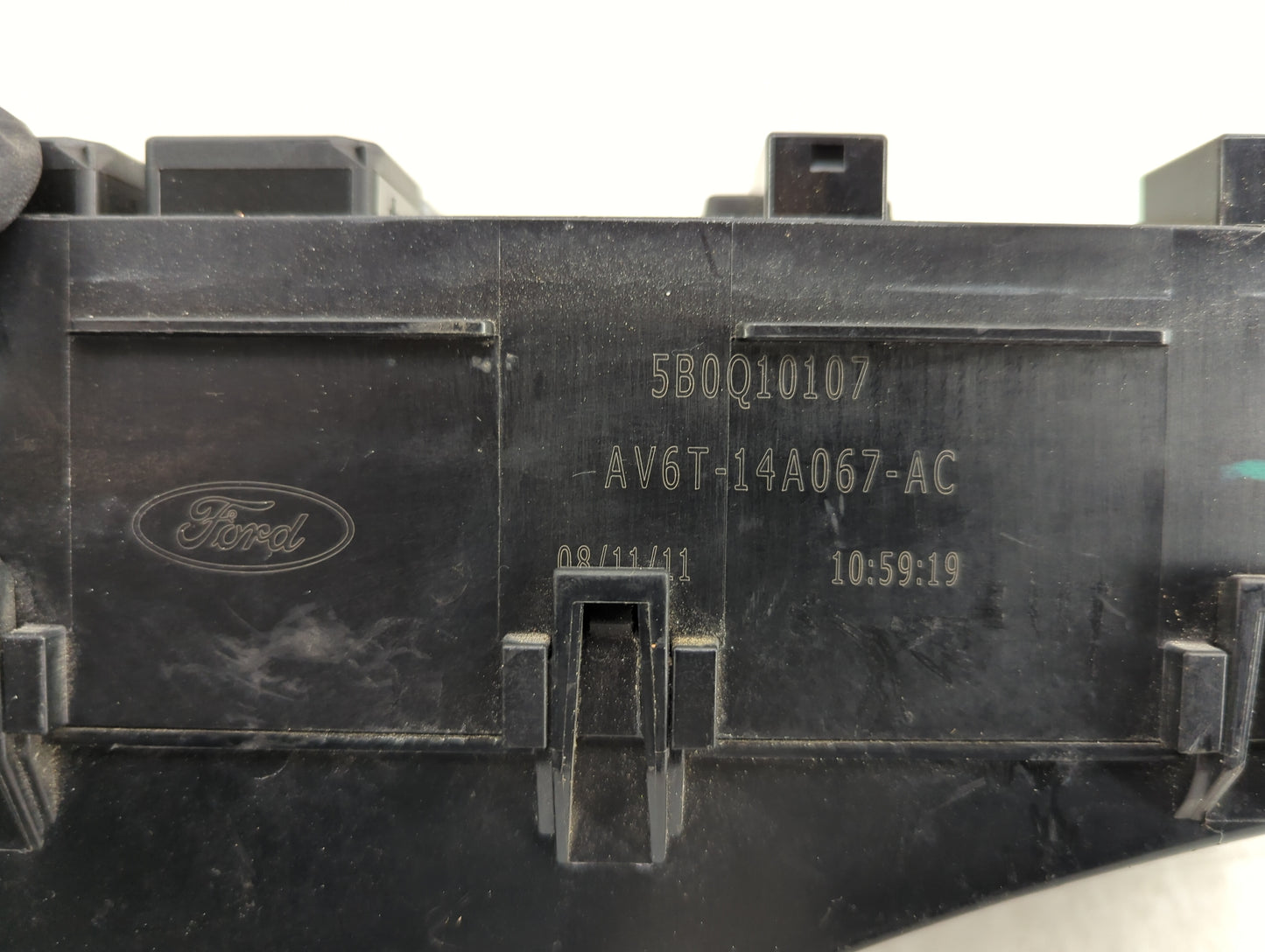 2012-2014 Ford Focus Fusebox Fuse Box Panel Relay Module P/N:AV6T-14A067-AC Fits Fits 2012 2013 2014 OEM Used Auto Parts - O