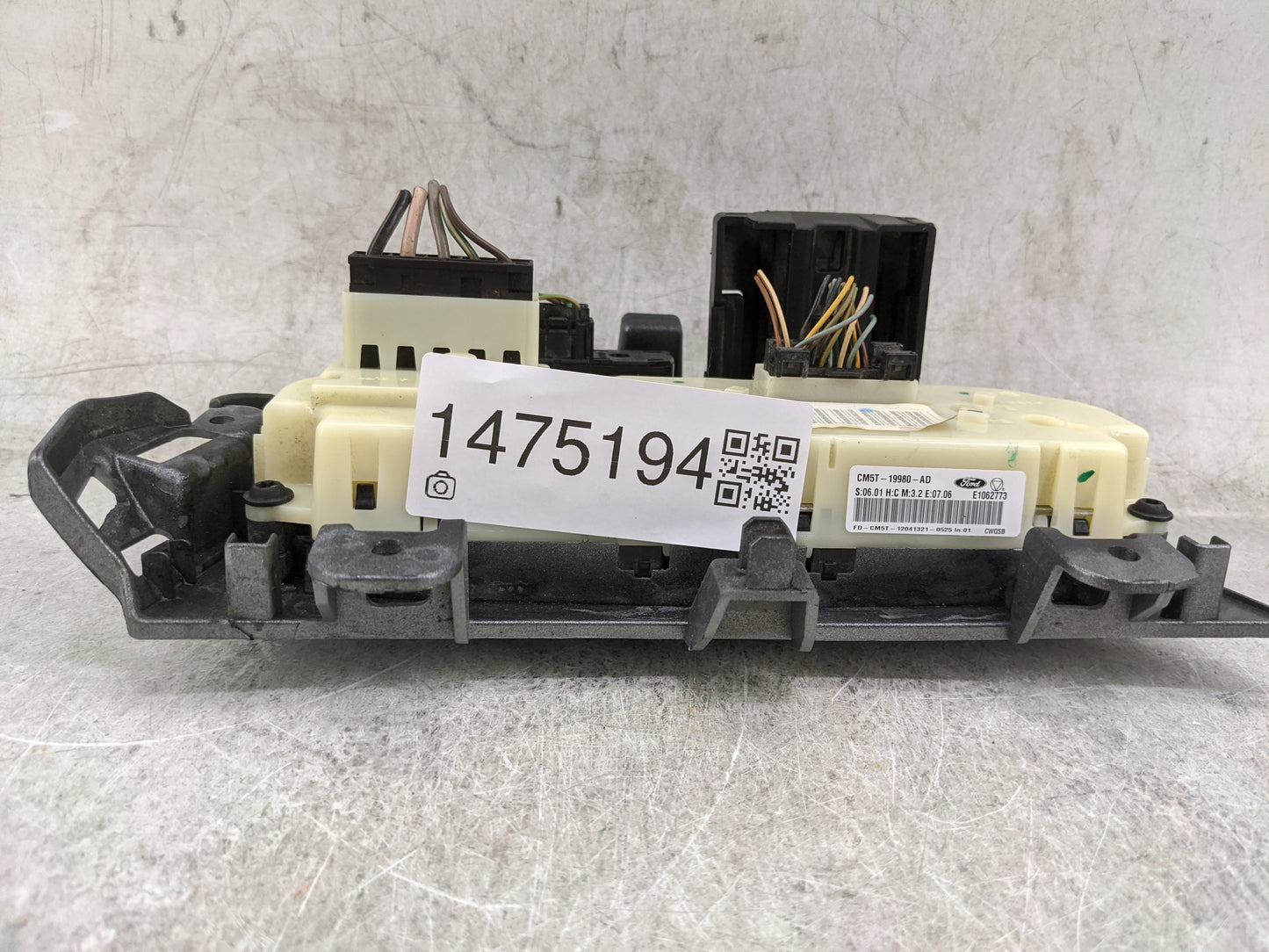 2012 Ford Focus Climate Control Module Temperature AC/Heater Replacement P/N:CM5T-19980-AD Fits OEM Used Auto Parts - Oemuse
