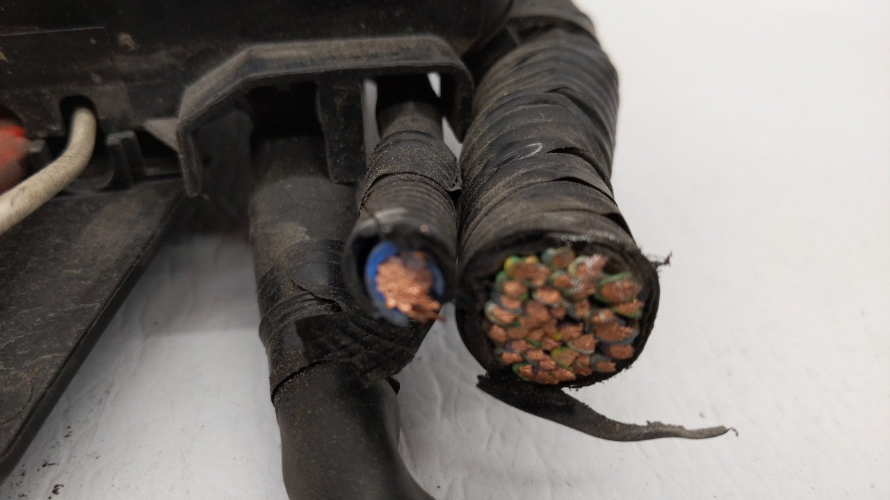 2012-2014 Ford Focus Fusebox Fuse Box Panel Relay Module P/N:AV6T-14A142-AB AV6T-14A142-AA, FU4T-14K733 Fits Fits 2012 2013