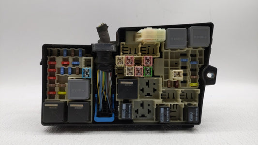 2012-2014 Ford Focus Fusebox Fuse Box Panel Relay Module P/N:AV6T-14A142-AB AV6T-14A142-AA, FU4T-14K733 Fits Fits 2012 2013 2014 OEM Used Auto Parts