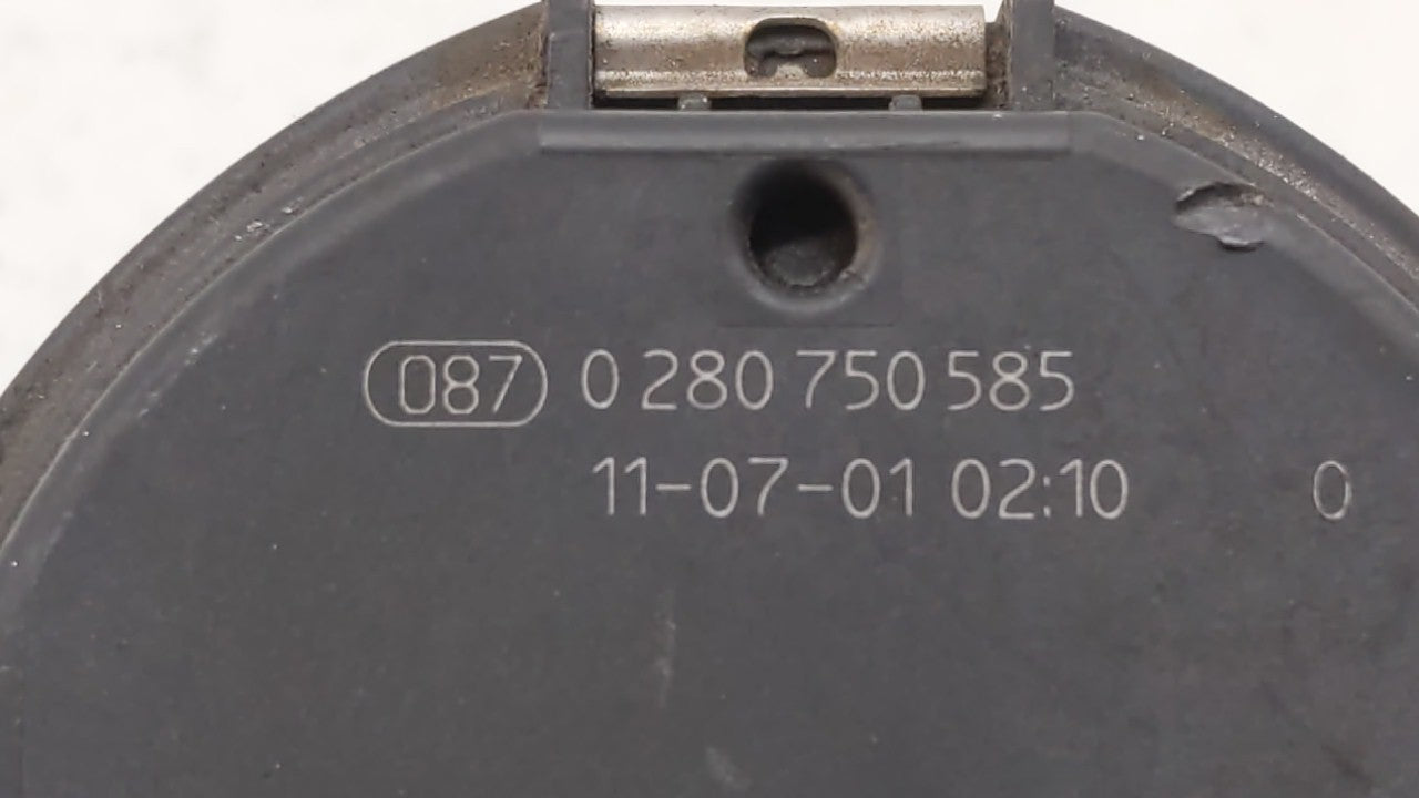 2012-2013 Ford Focus Throttle Body P/N:CM5E-9F991-AD Fits Fits 2012 2013 2014 2015 2016 2017 OEM Used Auto Parts - Oemusedau