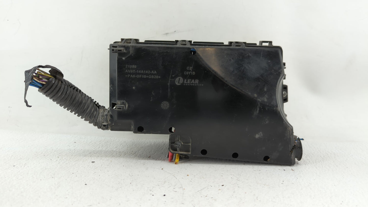 2012-2014 Ford Focus Fusebox Fuse Box Panel Relay Module P/N:P2294037 AV6T-141A142-AB Fits Fits 2012 2013 2014 OEM Used Auto