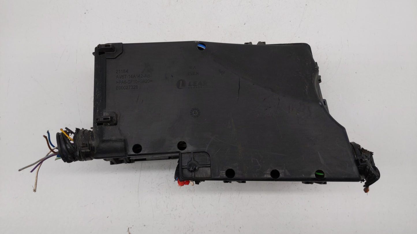 2012-2014 Ford Focus Fusebox Fuse Box Panel Relay Module P/N:AV6T-14A067-AC P2294037, AV6T-141A142-AB Fits Fits 2012 2013 20