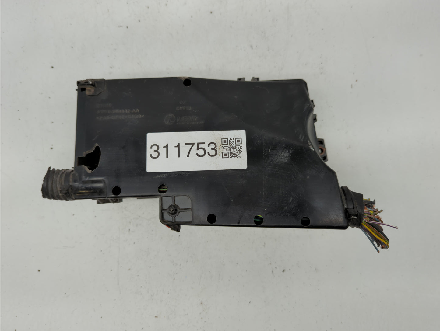 2012-2014 Ford Focus Fusebox Fuse Box Panel Relay Module P/N:AV6T-14A067-AC P2294037, AV6T-141A142-AB Fits Fits 2012 2013 20