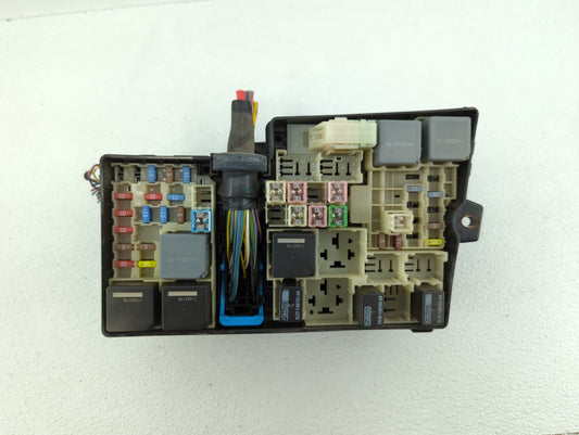 2012-2014 Ford Focus Fusebox Fuse Box Panel Relay Module P/N:AV6T-14A067-AC EV4T-14K733, AV6T-14A142-AB Fits Fits 2012 2013 2014 OEM Used Auto Parts