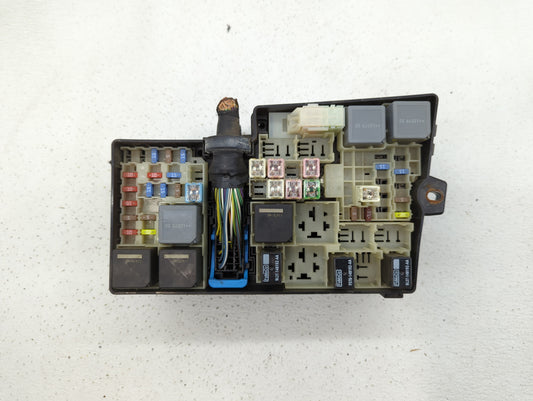 2012-2014 Ford Focus Fusebox Fuse Box Panel Relay Module P/N:AV6T-14A067-AC EV4T-14K733, AV6T-14A142-AB Fits Fits 2012 2013 2014 OEM Used Auto Parts