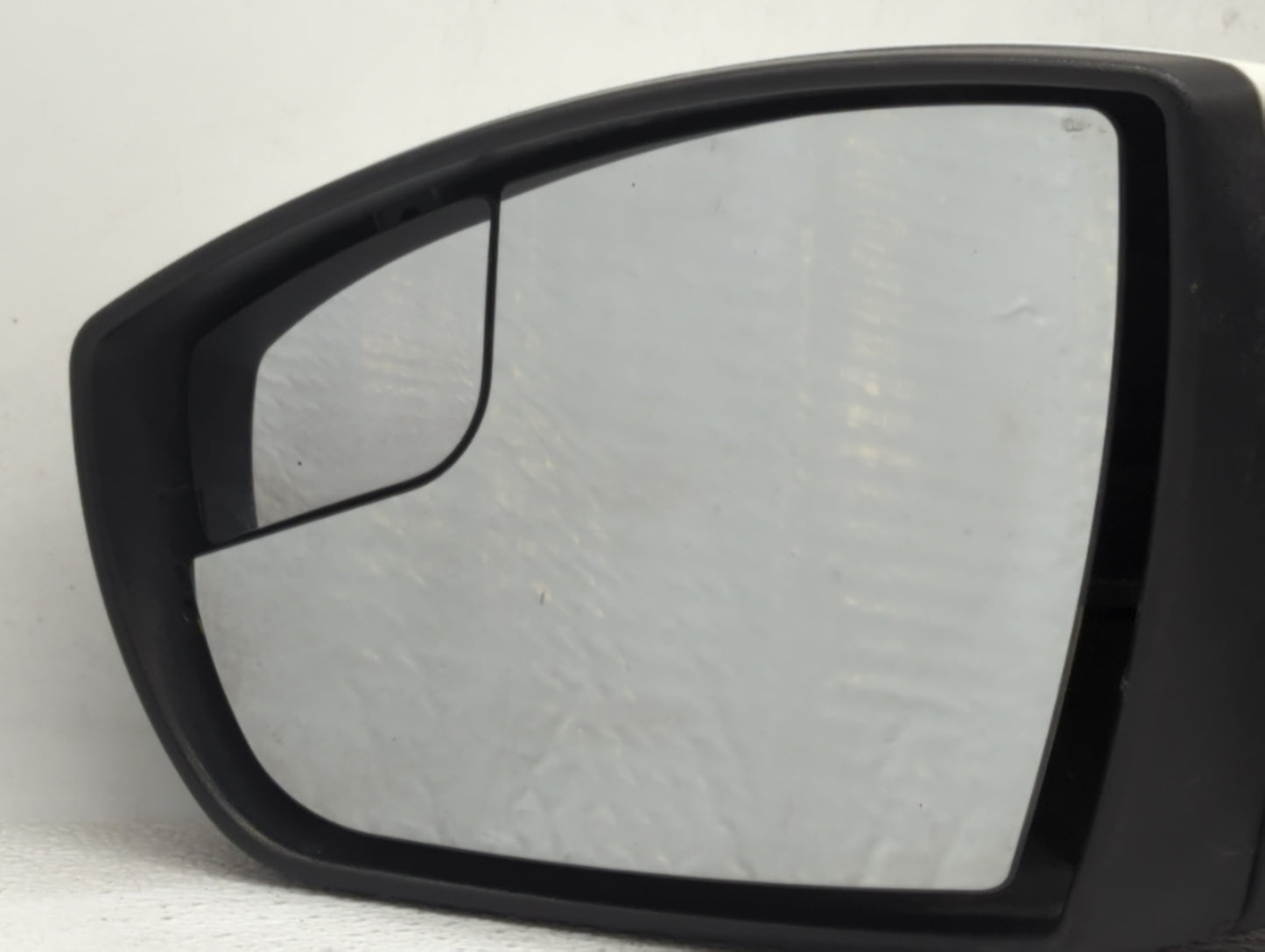 2012-2014 Ford Focus Driver Side View Mirror - Left Door Mirror OEM Used - Oemusedautoparts1.com