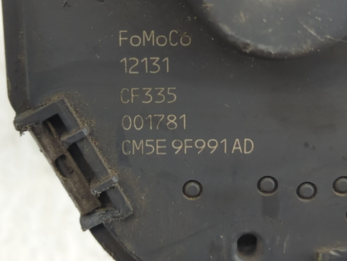 2012-2013 Ford Focus Throttle Body P/N:CM5E 9F991 AD Fits Fits 2012 2013 2014 2015 2016 2017 OEM Used Auto Parts - Oemusedau
