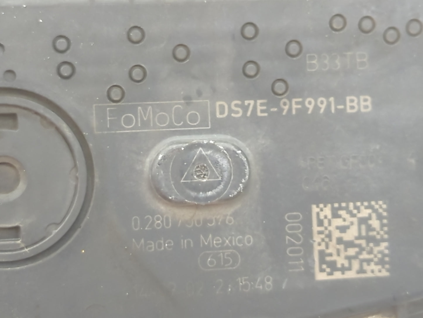 2012-2013 Ford Focus Throttle Body P/N:DS7E-9F991-BB Fits Fits 2012 2013 2014 2015 2016 2017 OEM Used Auto Parts - Oemusedau