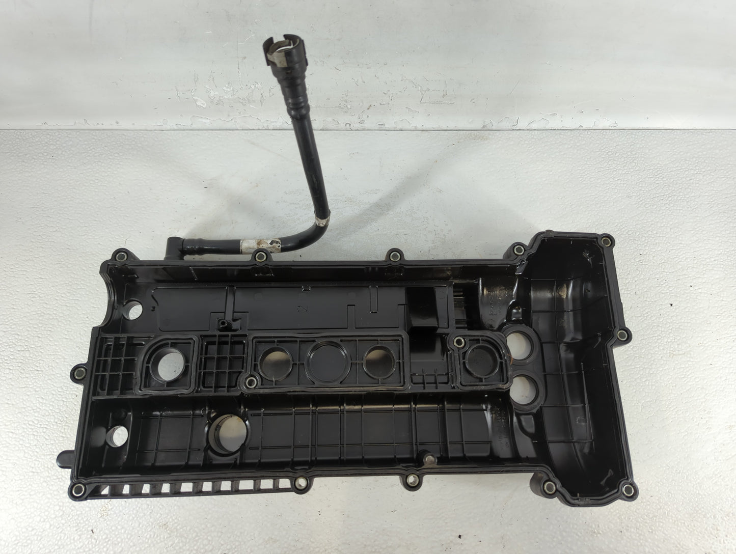 2012 Ford Focus Driver Left Cylinder Head Valve Cover P/N:CM5E-6K271-AD Fits OEM Used Auto Parts - Oemusedautoparts1.com