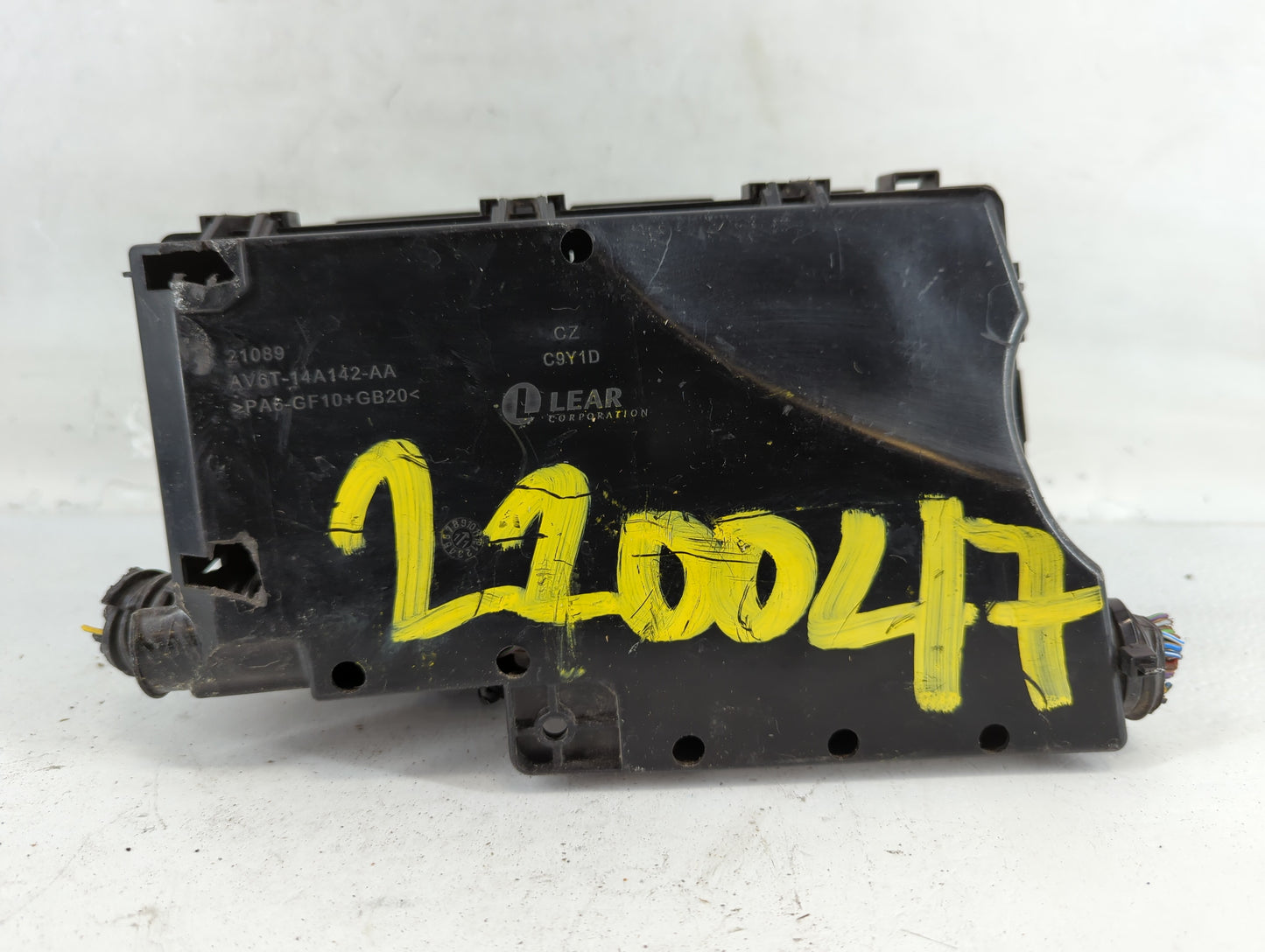 2012-2014 Ford Focus Fusebox Fuse Box Panel Relay Module P/N:5B0Q10107 AV6T-14A067-AB Fits Fits 2012 2013 2014 OEM Used Auto