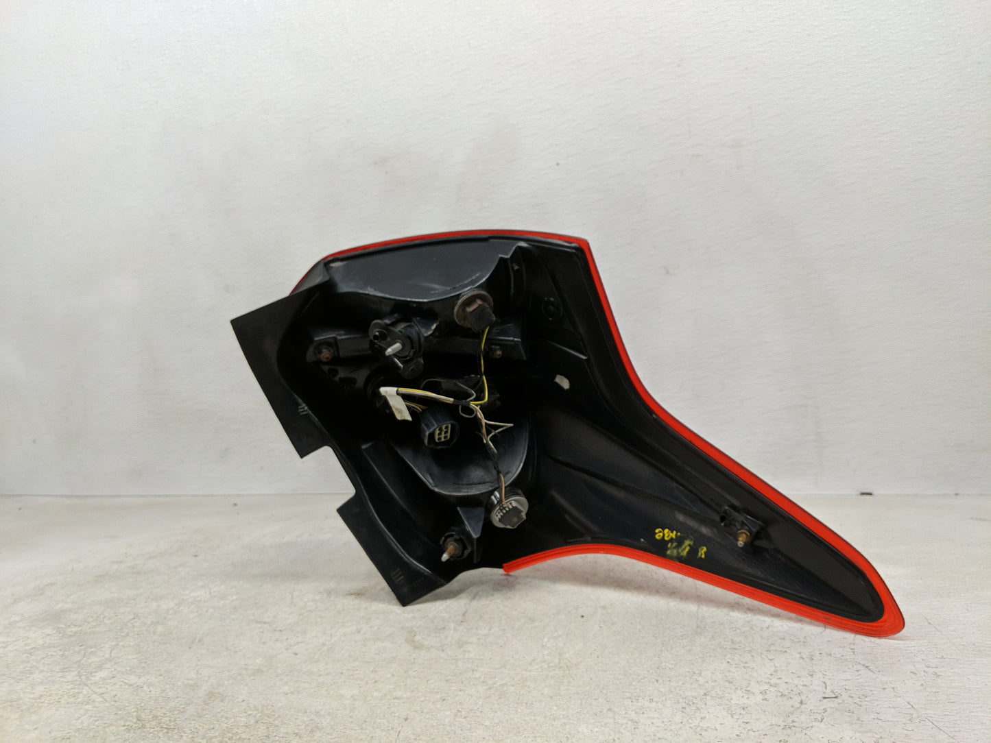 2012-2014 Ford Focus Passenger Right Side Deck Lid Mounted Tail Light - Oemusedautoparts1.com