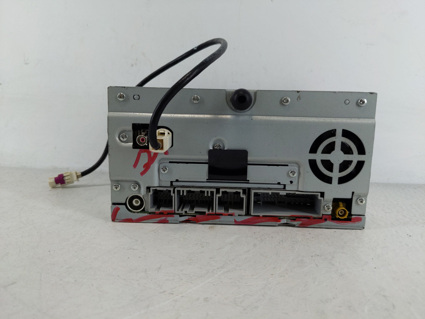 2012 Ford Fusion Radio AM FM Cd Player Receiver Replacement P/N:QX3823UA Fits OEM Used Auto Parts - Oemusedautoparts1.com