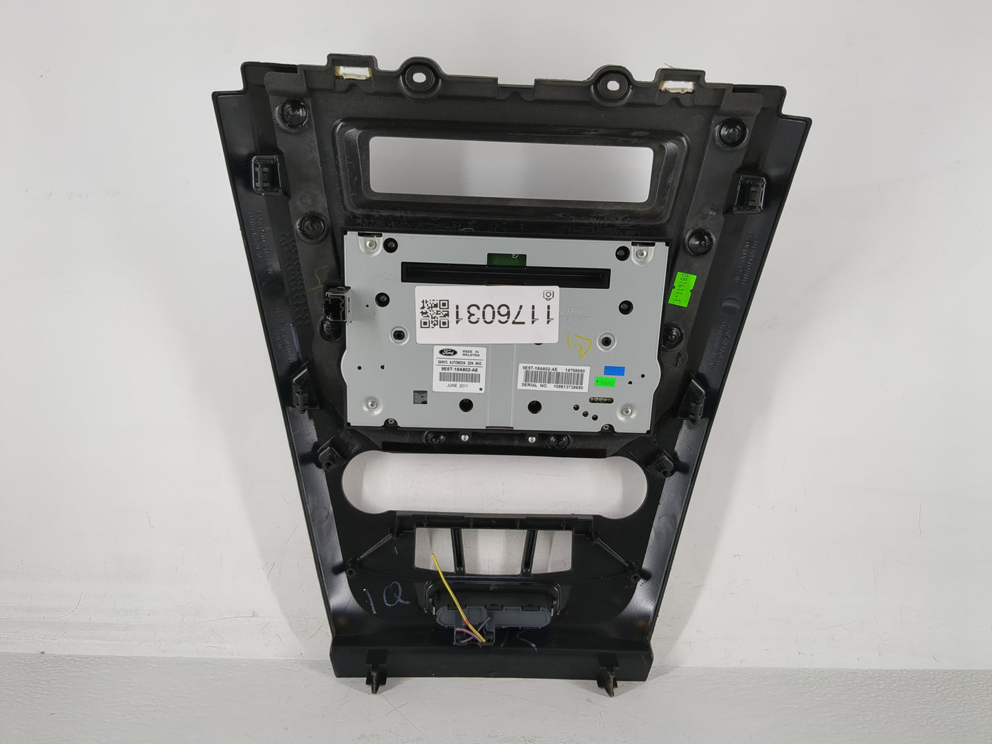 2010-2012 Ford Fusion Radio Control Panel - Oemusedautoparts1.com