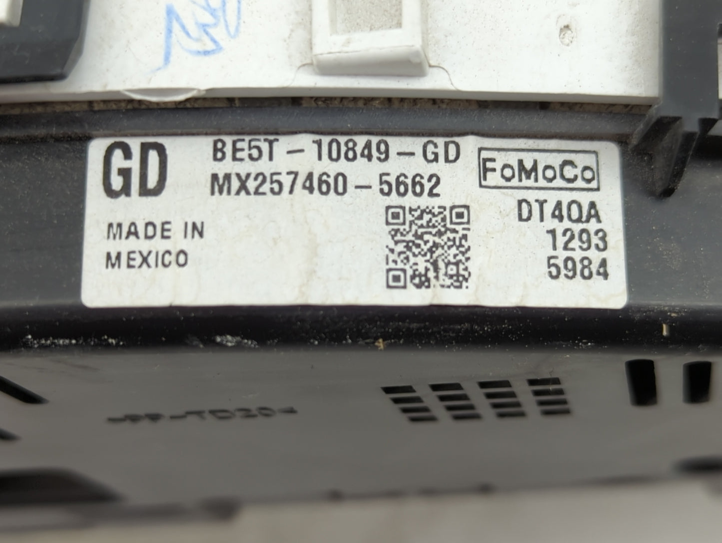 2011-2012 Ford Fusion Speedometer Instrument Cluster Gauges - Oemusedautoparts1.com