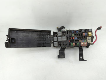 2010-2012 Ford Fusion Fusebox Fuse Box Panel Relay Module P/N:BE5T-14290-D BE5T-14290-F, 54-7146-30 Fits Fits 2010 2011 2012 OEM Used Auto Parts