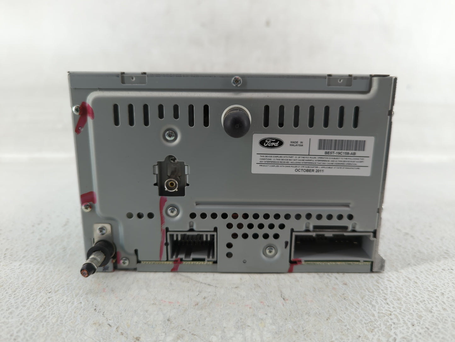 2011-2012 Ford Fusion Radio AM FM Cd Player Receiver Replacement P/N:BE5T-19C158-AB Fits Fits 2011 2012 OEM Used Auto Parts