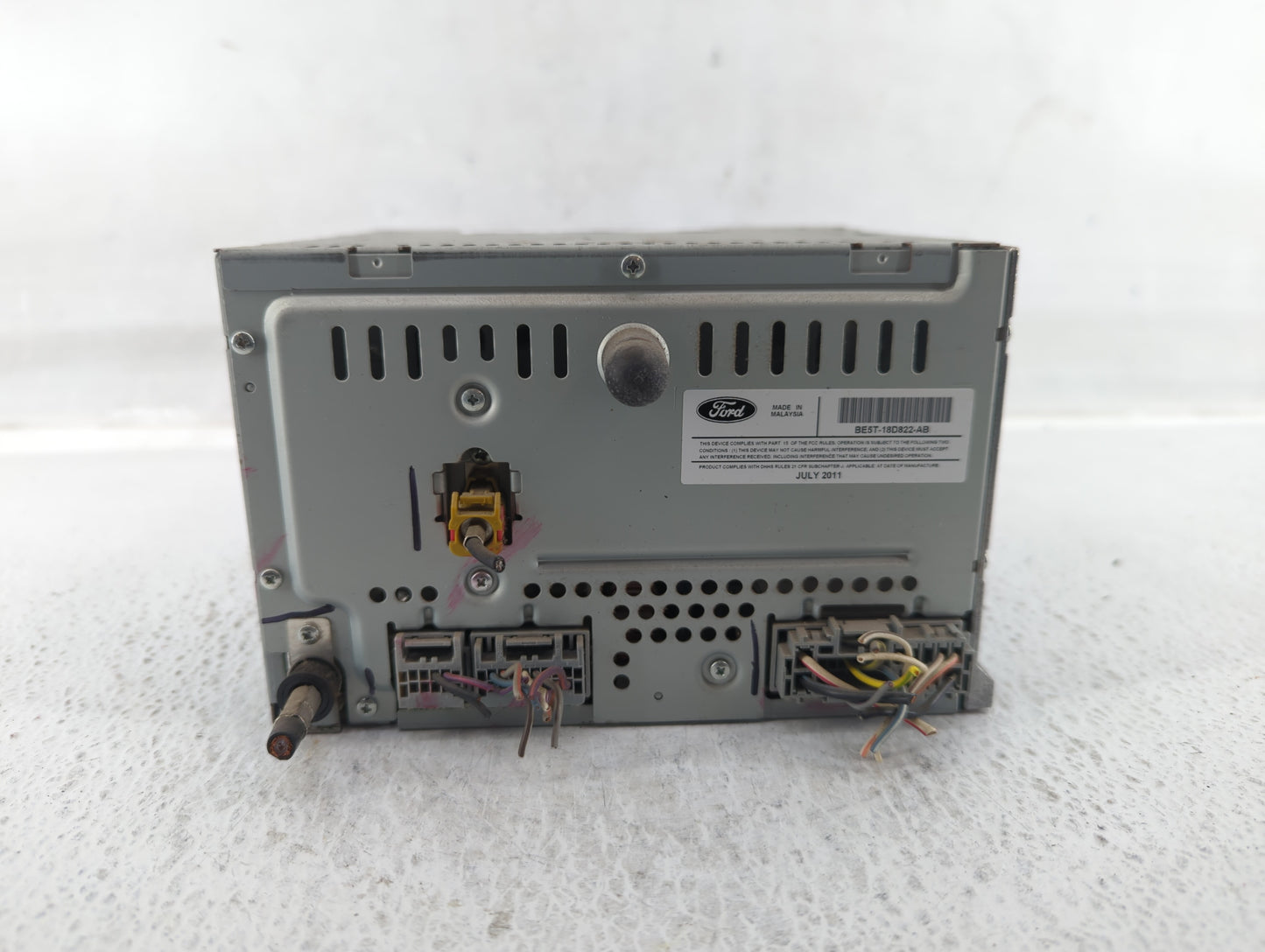 2011-2012 Ford Fusion Radio AM FM Cd Player Receiver Replacement P/N:BE5T-18D822-AB Fits Fits 2011 2012 OEM Used Auto Parts