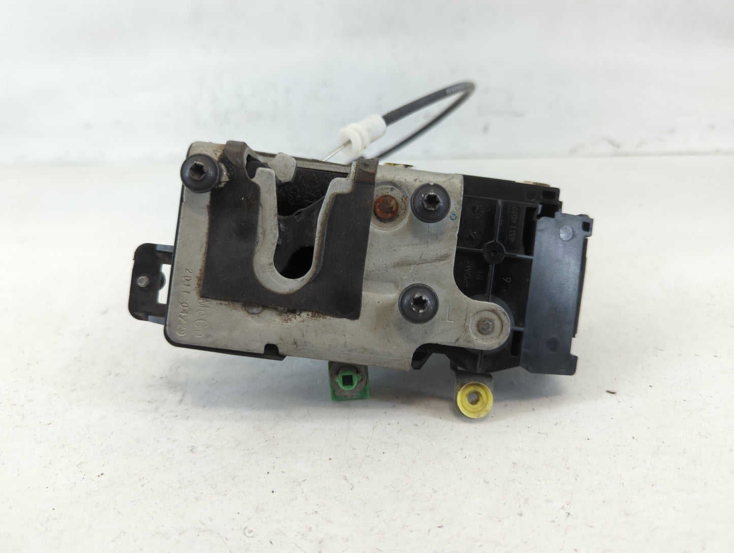2010-2012 Ford Fusion Passenger Front Right Door Handle Exterior Assembly - Oemusedautoparts1.com